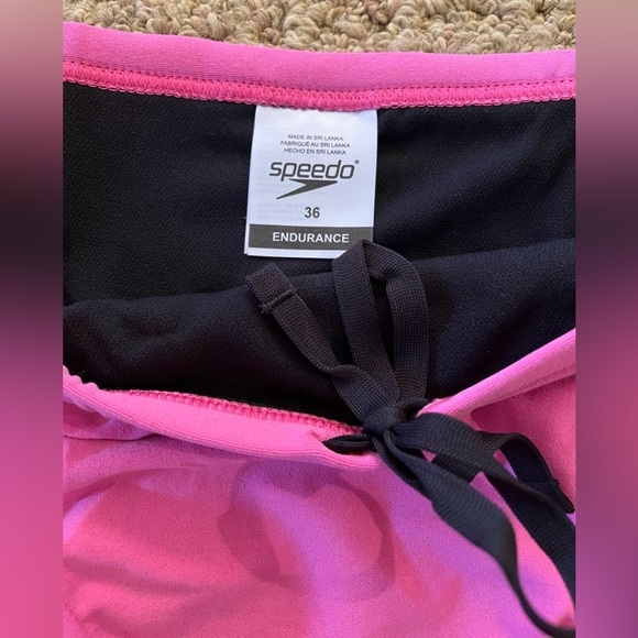 NWT pink Speedo swim brief Sizes 36 and 38 - Picture 7 of 10
